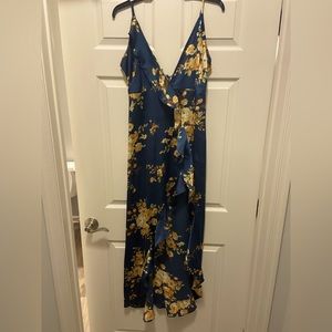 Maxi floral dress with leg slit